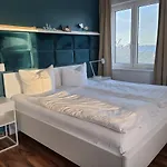 Haus Achtern Diek In Erster Reihe Am Hotel