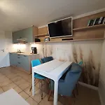 Haus Achtern Diek In Erster Reihe Am מלון 3*