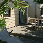 Haus Achtern Diek In Erster Reihe Am מלון
