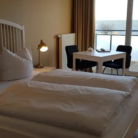 Hotel Haus Achtern Diek In Erster Reihe Am Meer 3*