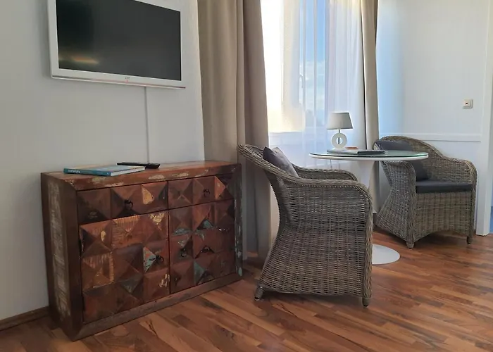 Hotel Haus Achtern Diek In Erster Reihe Am Fehmarn